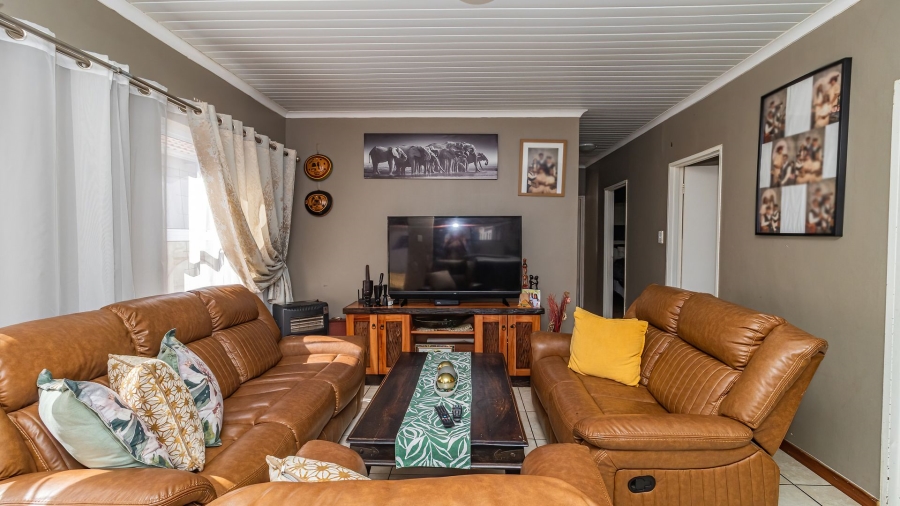 4 Bedroom Property for Sale in Paarl East Western Cape